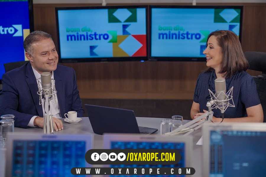 O ministro Renan Filho afirmou que o Brasil terá o maior ciclo de planejamento de investimento e de execução de obras ferroviárias em muito tempo - Foto: Rafa Neddermeyer/Agência Brasil
