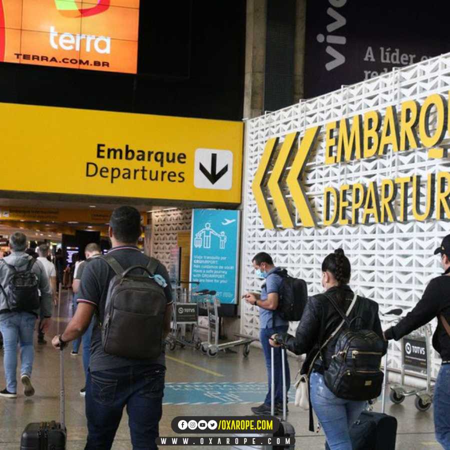 Área de embarques do Aeroporto Internacional de Guarulhos: nova rota Brasil-África será operada pela LATAM com aeronaves Boeing 787-900 com capacidade para 300 passageiros - Foto: Rovena Rosa/Agência Brasil