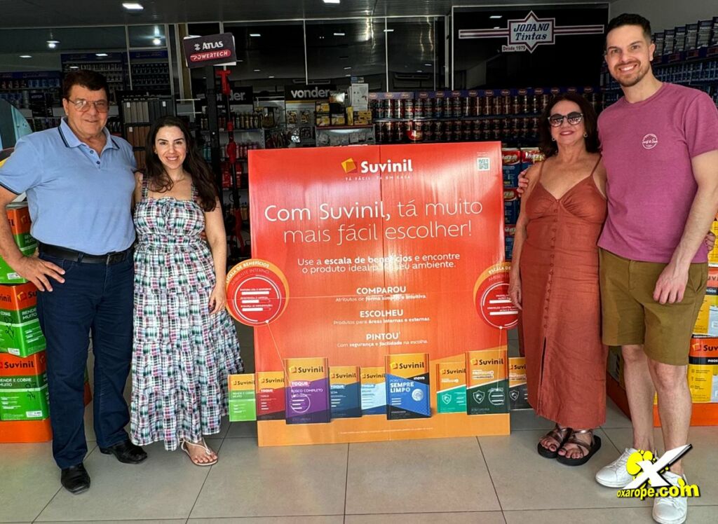 Jodano com sua esposa, filho e filha