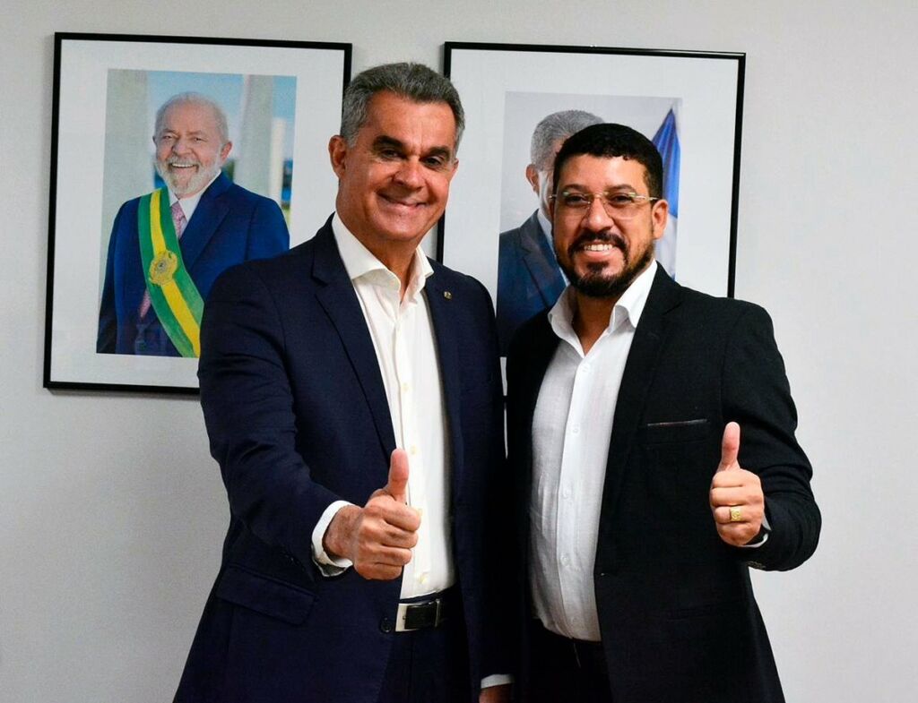 Ricardo ao lado de Sérgio Brito, Secretário de Infraestrutura do Estado